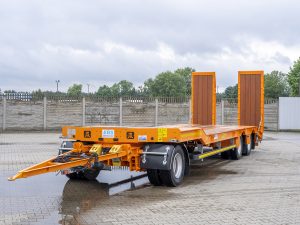 PRONAR Tridem Tieflader PB 3100, Drehschemel, 24 t